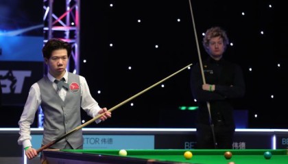 开云体育中国-直布罗陀赛罗伯逊遭爆冷 中国军团四人全胜晋级