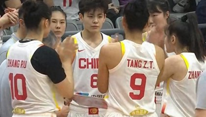 开云体育中国-81-68打疯了！宫鲁鸣狂喜，中国女篮3大中锋合砍47分，剑指世界杯