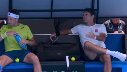 开云体育官网-单反依旧犀利！费德勒6年后重返澳网，训练赛轻取三届大满贯亚军