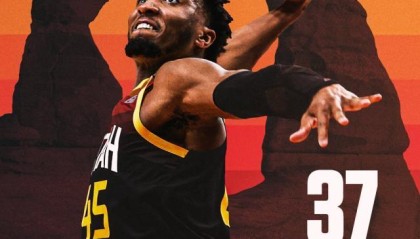 开云体育在线-两战82分无人可挡！快艇送走东契奇又迎米切尔