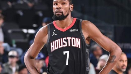 开云体育官网-申京找回高效打法，轰33+9+6 火箭1号位送14助攻 只差投篮成核心